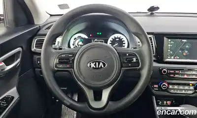 Kia Niro 2017 1.6 Автомат в Москве № 121469, миниатюра 5