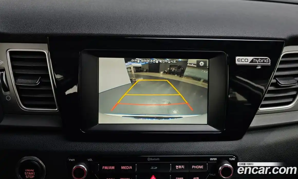 Kia Niro 2017 1.6 Автомат в Москве № 121469, фото 10