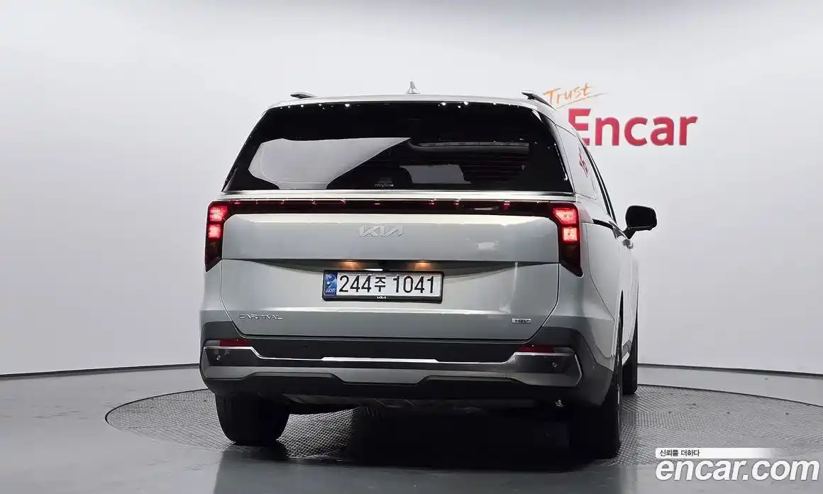 Kia Canival 2025 1.6 Автомат в Москве № 123868, фото 4