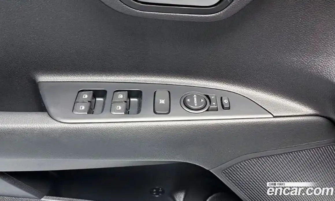 Kia Stonic 2018 1.4 Автомат в Москве № 124250, фото 17