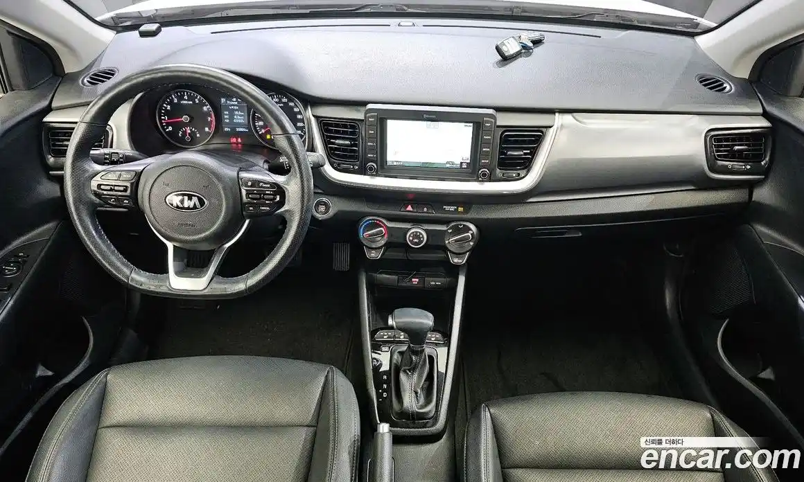Kia Stonic 2018 1.4 Автомат в Москве № 124250, фото 7