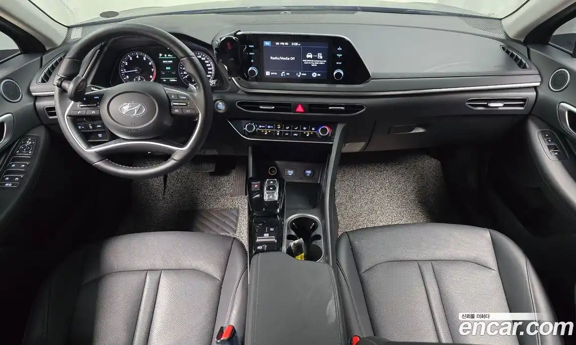 Hyundai Sonata 2023 1.6 Автомат в Москве № 130640, фото 16