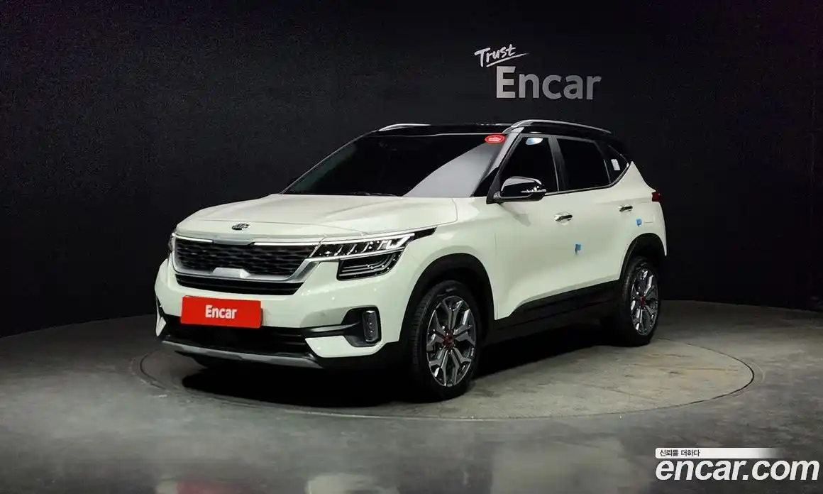 Kia Seltos 2020 1.6 Автомат в Москве № 131897, фото 1