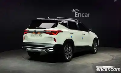 Kia Seltos 2020 1.6 Автомат в Москве № 131897, миниатюра 2