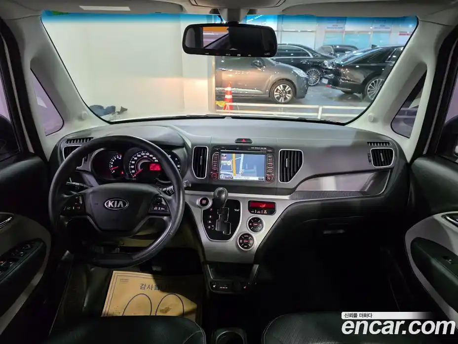 Kia Ray 2017 1.0 Автомат в Москве № 132318, фото 9