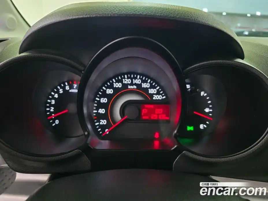 Kia Ray 2017 1.0 Автомат в Москве № 132318, фото 10