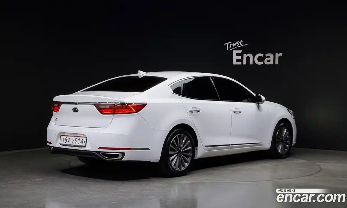 Kia K7 2018 2.4 Автомат в Москве № 133569, фото 13