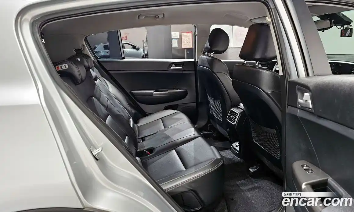 Kia Sportage 2019 1.6 Автомат в Москве № 133875, фото 17