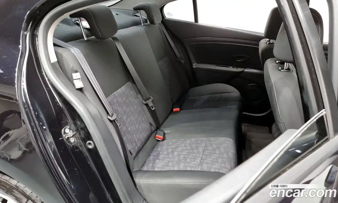 Renault SM3 2014 1.6 Автомат в Москве № 136170, фото 11