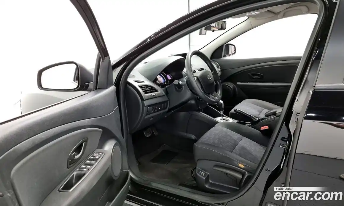 Renault SM3 2014 1.6 Автомат в Москве № 136170, фото 10