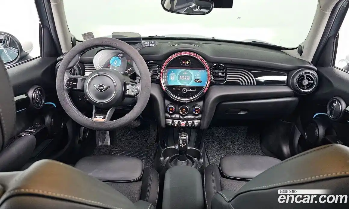 Mini Cooper 2023 2.0 Автомат в Москве № 136716, фото 14