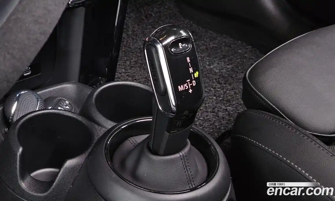 Mini Cooper 2023 2.0 Автомат в Москве № 136716, фото 19