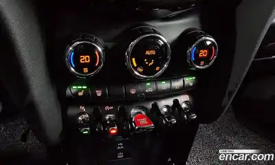 Mini Cooper 2023 2.0 Автомат в Москве № 136716, миниатюра 3