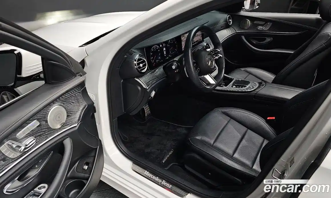 Mercedes-Benz E-Class 2022 2.0 Автомат в Москве № 137218, фото 3