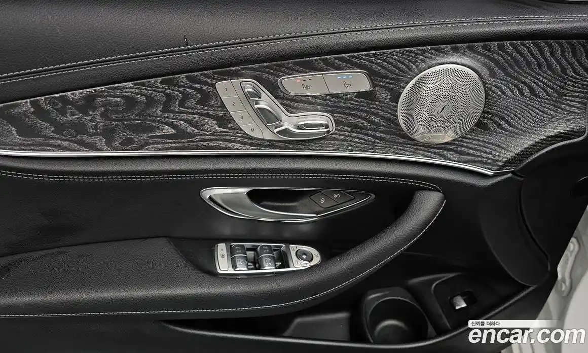 Mercedes-Benz E-Class 2022 2.0 Автомат в Москве № 137218, фото 4