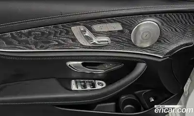 Mercedes-Benz E-Class 2022 2.0 Автомат в Москве № 137218, миниатюра 4