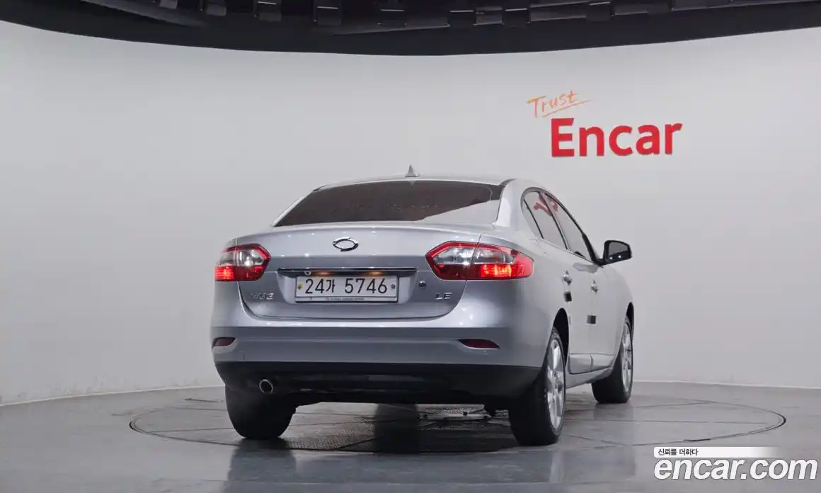 Renault SM3 2010 1.6 Автомат в Москве № 137779, фото 13