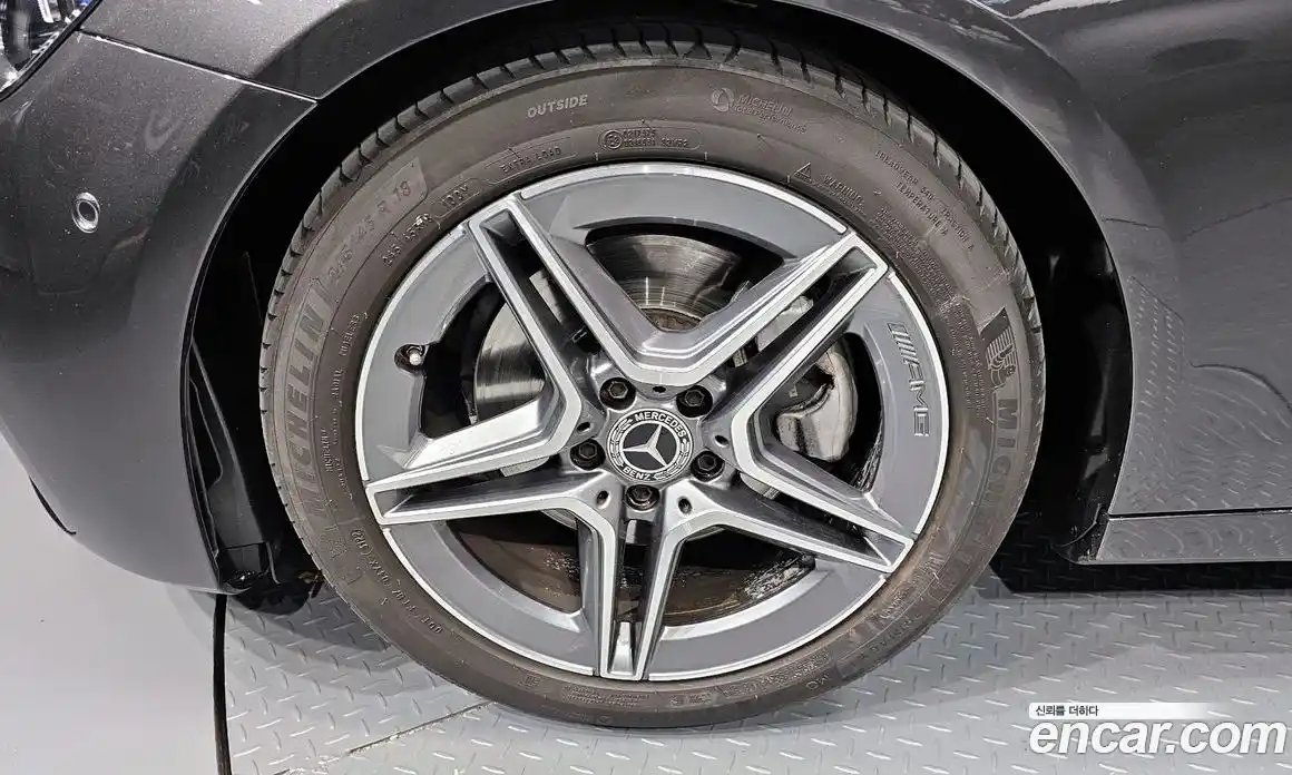 Mercedes-Benz E-Class 2023 2.0 Автомат в Москве № 140254, фото 5