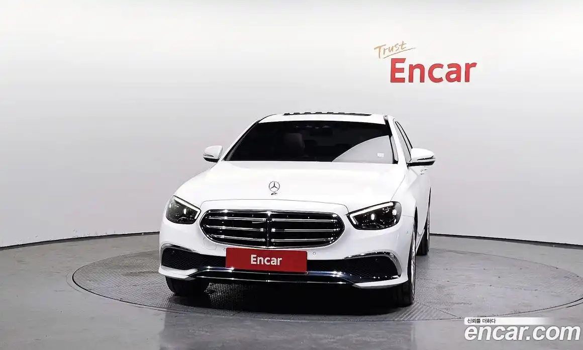 Mercedes-Benz E-Class 2021 2.0 Автомат в Москве № 140787, фото 3