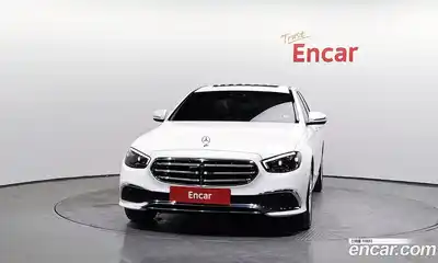 Mercedes-Benz E-Class 2021 2.0 Автомат в Москве № 140787, миниатюра 3