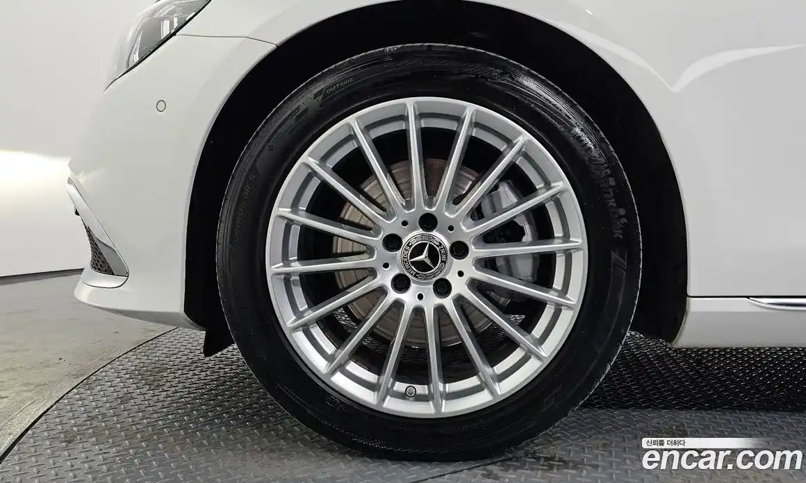 Mercedes-Benz E-Class 2021 2.0 Автомат в Москве № 140787, фото 5