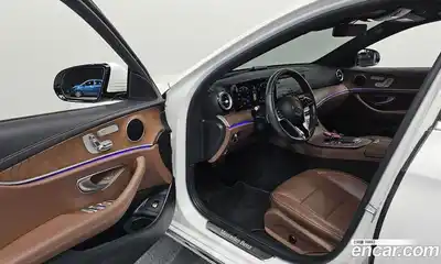 Mercedes-Benz E-Class 2021 2.0 Автомат в Москве № 140787, миниатюра 10