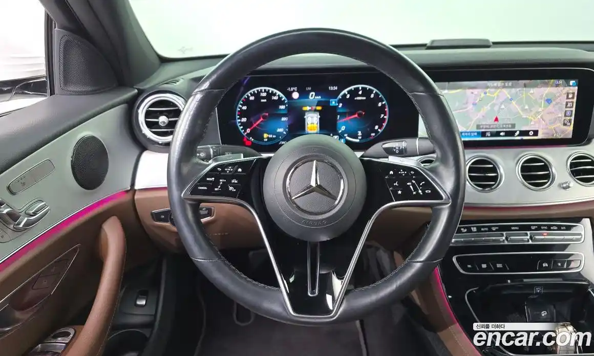 Mercedes-Benz E-Class 2021 2.0 Автомат в Москве № 143703, фото 14