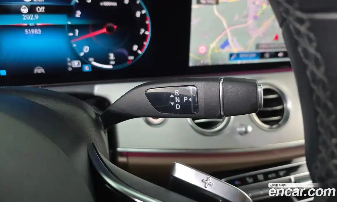 Mercedes-Benz E-Class 2021 2.0 Автомат в Москве № 143703, фото 4