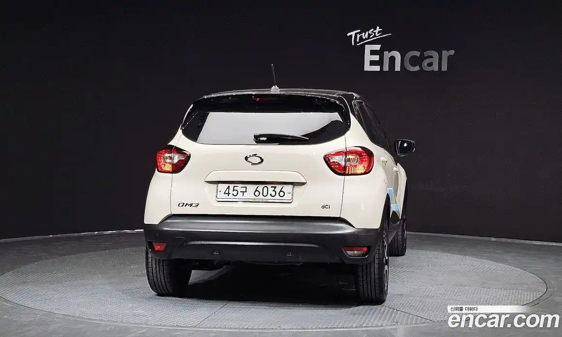 Renault QM3 2015 1.5 Автомат в Москве № 147829, фото 12