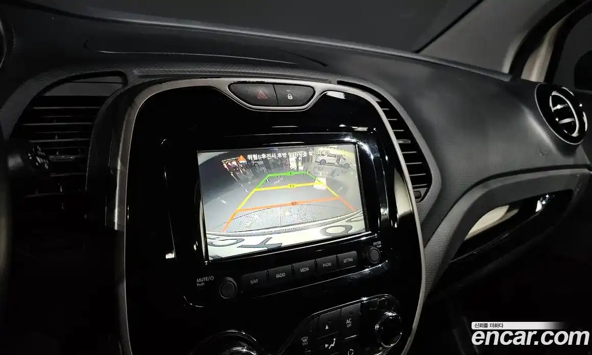 Renault QM3 2015 1.5 Автомат в Москве № 147829, фото 17