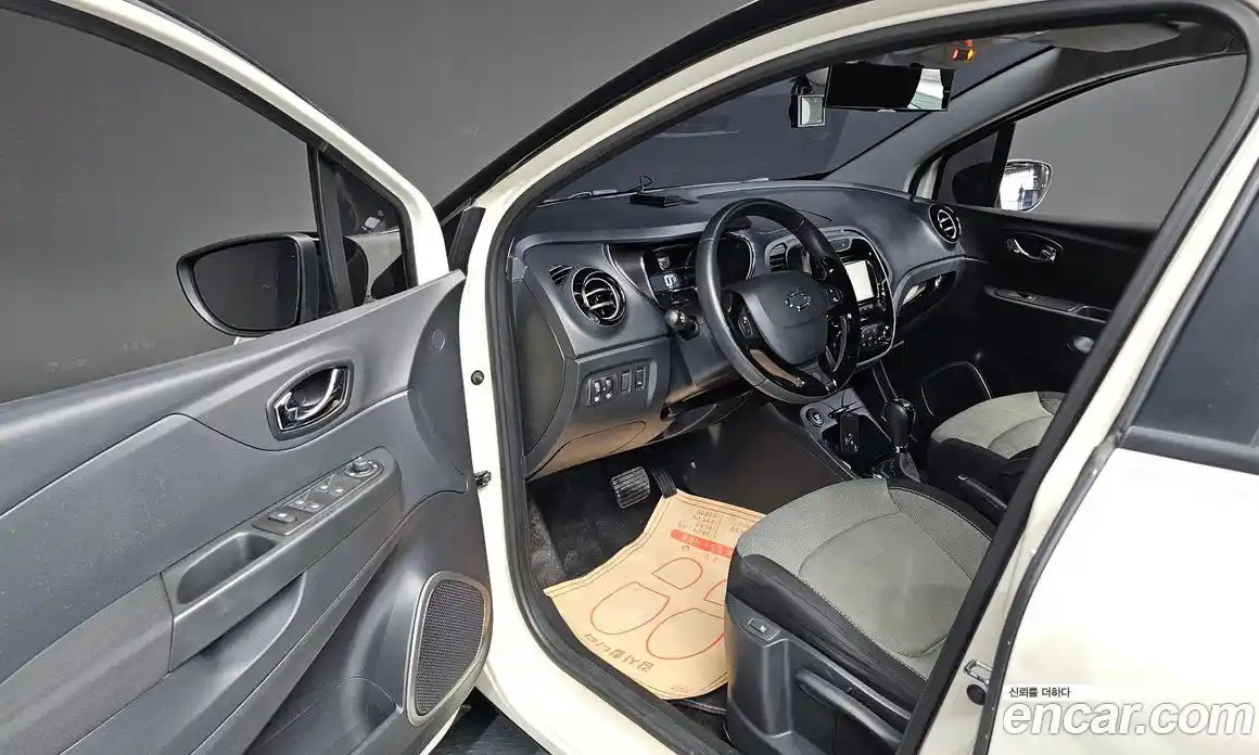 Renault QM3 2015 1.5 Автомат в Москве № 147829, фото 19