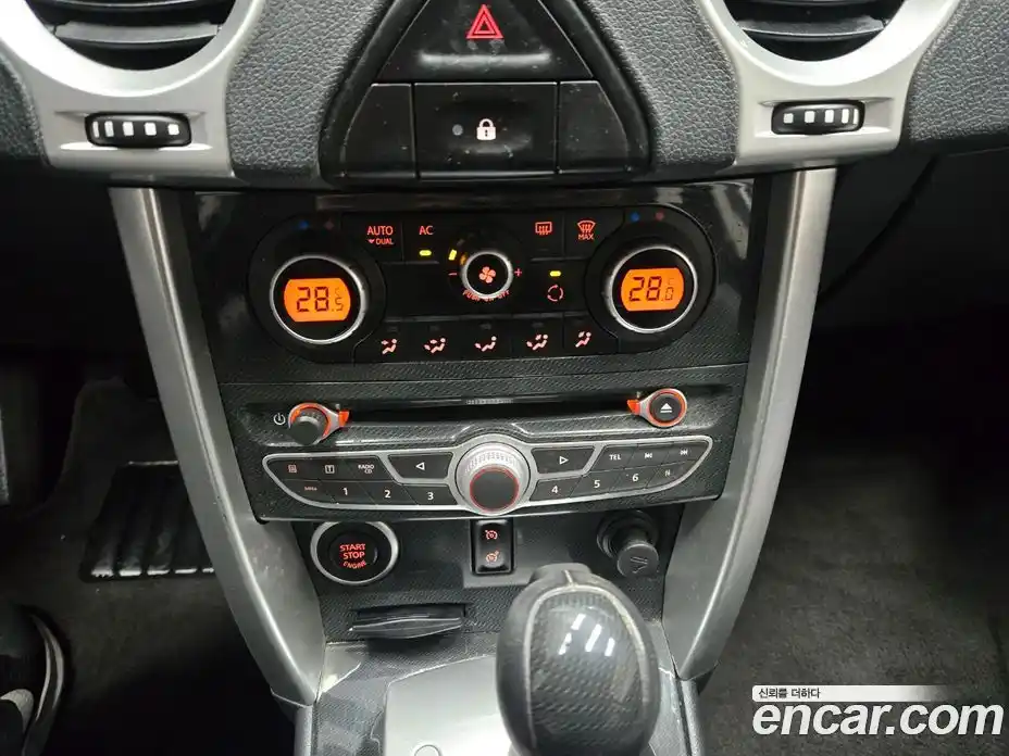 Renault QM5 2013 2.5 Автомат в Москве № 152694, фото 12