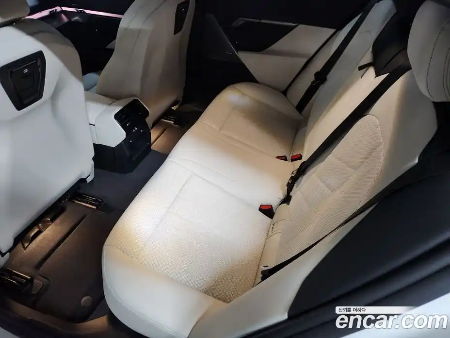 BMW 5-Series 2025 2.0 Автомат в Москве № 153127, фото 14