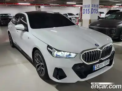 BMW 5-Series 2025 2.0 Автомат в Москве № 153127, миниатюра 2