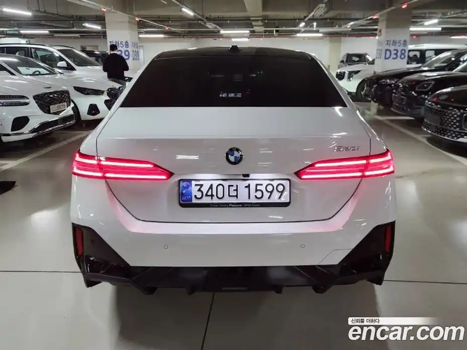 BMW 5-Series 2025 2.0 Автомат в Москве № 153127, фото 4