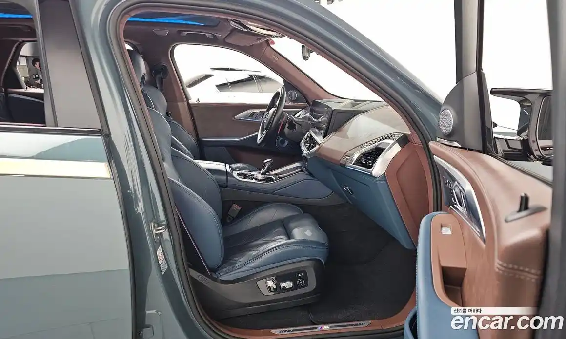 BMW XM 2023 4.4 Автомат в Москве № 153473, фото 11