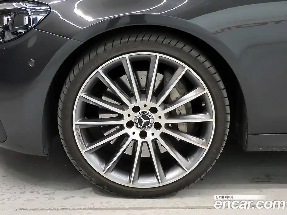 Mercedes-Benz E-Class 2021 2.0 Автомат в Москве № 160388, фото 5