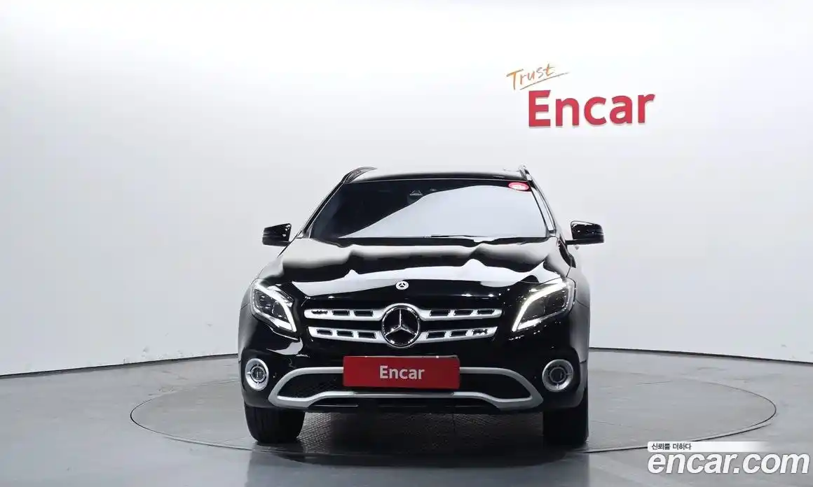 Mercedes-Benz GLA-Class 2018 2.0 Автомат в Москве № 160462, фото 17