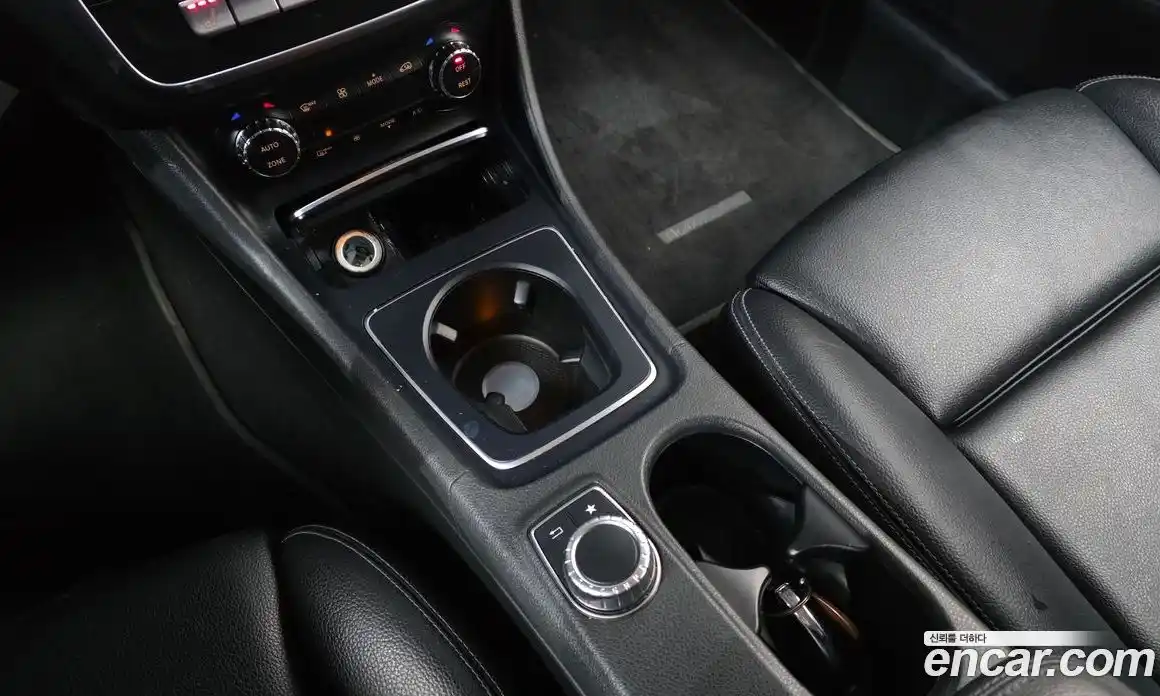 Mercedes-Benz GLA-Class 2018 2.0 Автомат в Москве № 160462, фото 19