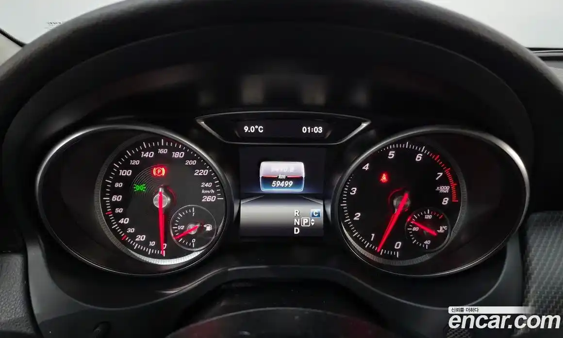 Mercedes-Benz GLA-Class 2018 2.0 Автомат в Москве № 160462, фото 3