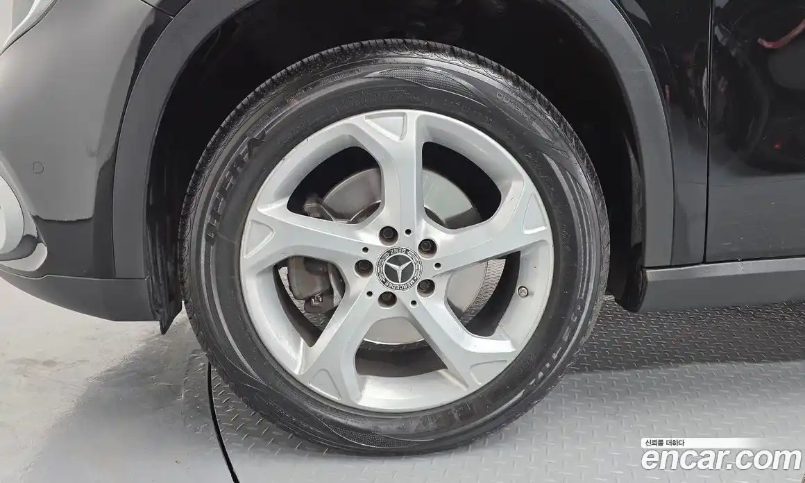 Mercedes-Benz GLA-Class 2018 2.0 Автомат в Москве № 160462, фото 8