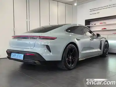 Porsche Taycan 2025 0.1 Автомат в Москве № 161715, миниатюра 2