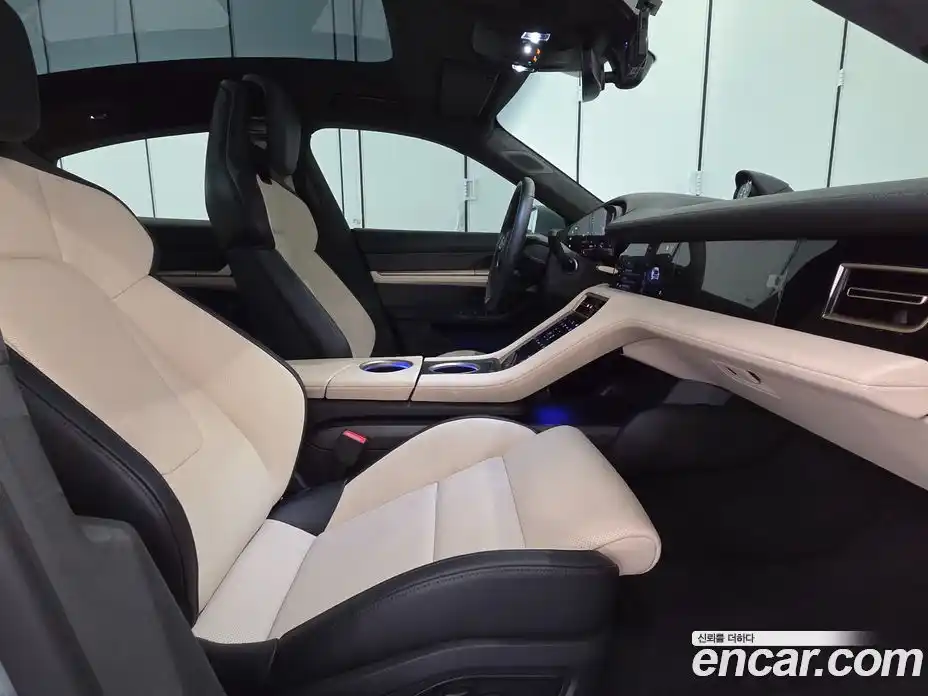 Porsche Taycan 2025 0.1 Автомат в Москве № 161715, фото 7