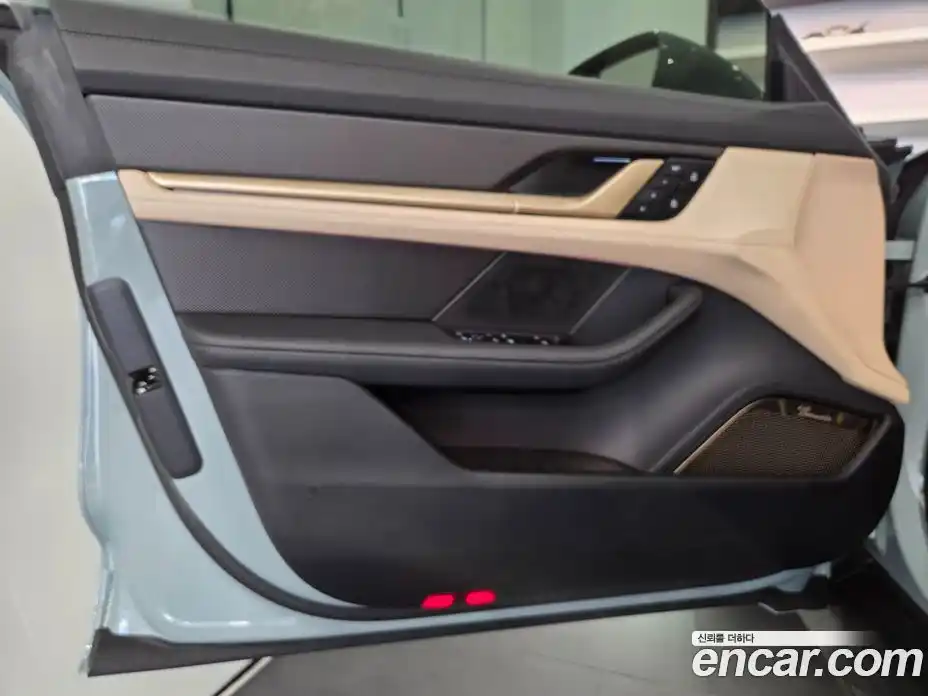 Porsche Taycan 2025 0.1 Автомат в Москве № 161715, фото 10