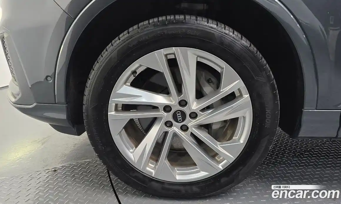 Audi Q7 2022 3.0 Автомат в Москве № 162958, фото 13