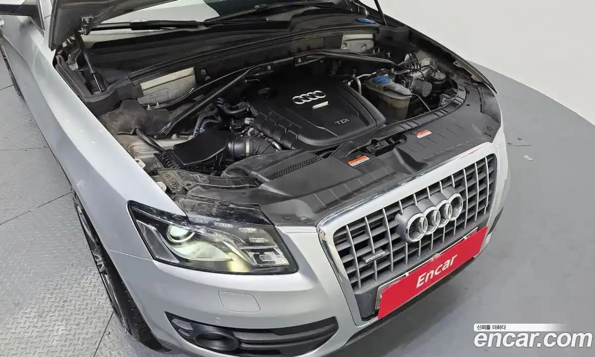 Audi Q5 2012 2.0 Автомат в Москве № 163773, фото 1