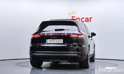 Porsche Cayenne 2023 3.0 Автомат в Москве № 165044, миниатюра 4