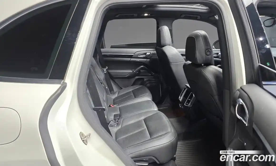 Porsche Cayenne 2012 3.0 Автомат в Москве № 165323, фото 5