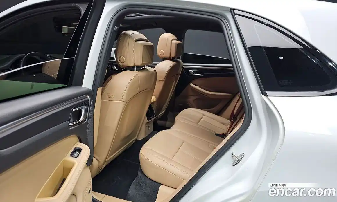 Porsche Macan 2021 2.0 Автомат в Москве № 165493, фото 14