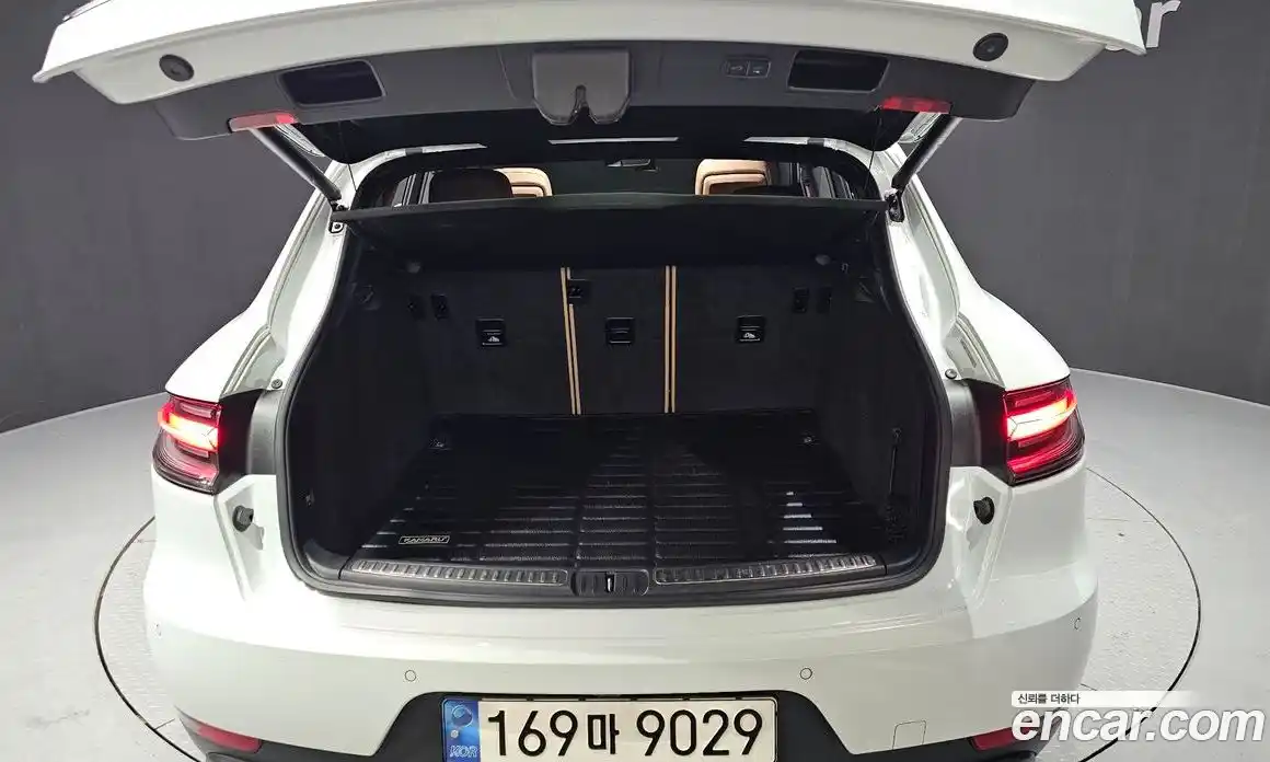 Porsche Macan 2021 2.0 Автомат в Москве № 165493, фото 7